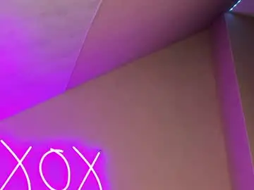 Nude Webcam with miaa_hill - Chaturbate