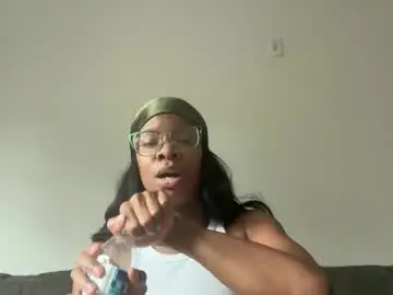 Sex Cam with serenitybee - Chaturbate