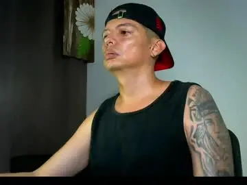 Live Sex Cam with kimblaze122 - Chaturbate