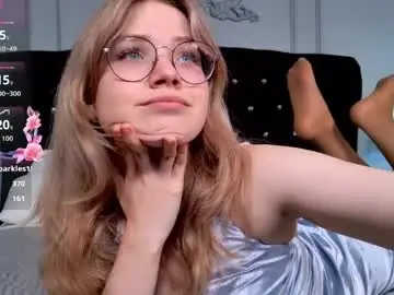 Live Sex with chloewells - Chaturbate