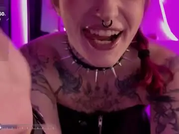 Live Porn with bratziedarsie - Chaturbate