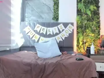 Adult Webcam with zamirscott - Chaturbate