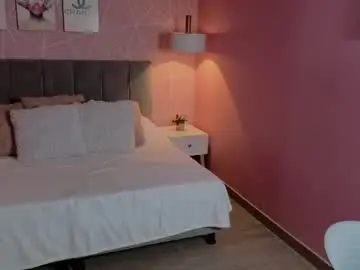 Best live sex cam show with zara__sweet - Chaturbate