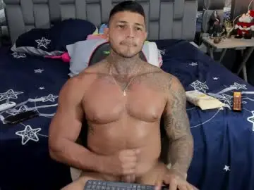 Live Porn with jaketayler10 - Chaturbate