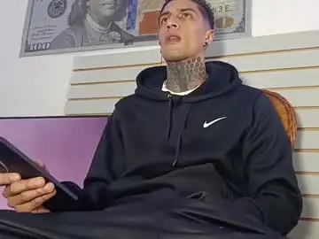 Free Porn Cam with henzzeld420 - Chaturbate