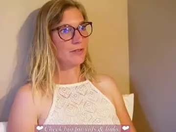Nude Webcam with joannadea - Chaturbate