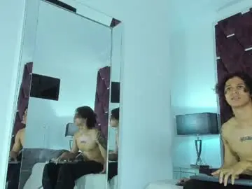 Live Sex Cam with tonybenedetti - Chaturbate