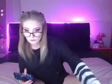 Live Porn with shysweetrish - Chaturbate