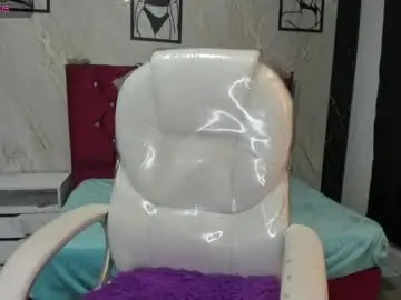 Live Sex Cam with arianaafire - Chaturbate