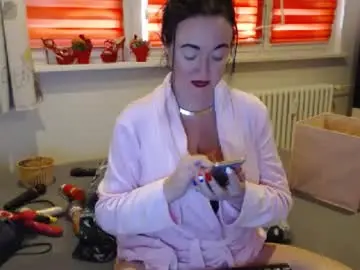 Live Sex with alexie33 - Chaturbate