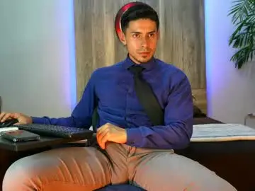 Adult Webcam with andrew_elliot - Chaturbate