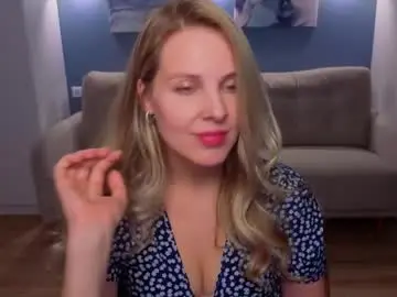 Free Live Porn with melaniebennett - Chaturbate