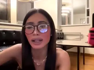 Best live sex cam show with gleiahong - Chaturbate