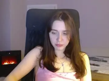 Live Sex with amoremeoww - Chaturbate