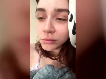 Nude Webcam with amoremeoww - Chaturbate