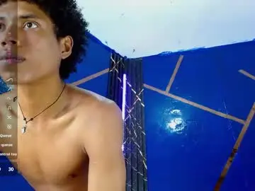Live Sex Cam with sky_walkerss - Chaturbate