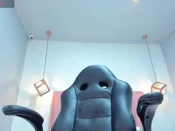 Live Sex Cam with chelsyquinn - Chaturbate