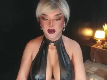 Free Live Porn with hugecockchristine - Chaturbate