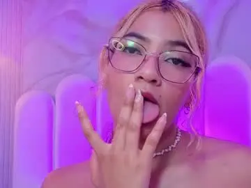 Adult Webcams with evaa_honey - Chaturbate