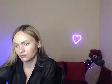 Sex Cam with mikkey_mouse8 - Chaturbate
