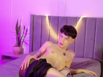 Live Sex with zeyn_smith - Chaturbate