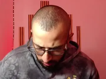 Live Porn with chris_magnum_ - Chaturbate