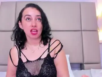 Live Sex with lucymendezz_ - Chaturbate