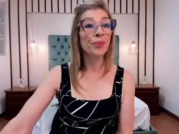 Live Sex Cam with madissonlow - Chaturbate