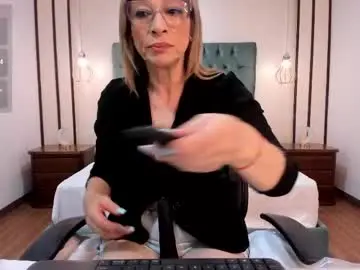 Adult Webcam with madissonlow - Chaturbate