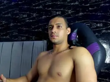 Watch Live Sex Cams with thomas__wayne - Chaturbate