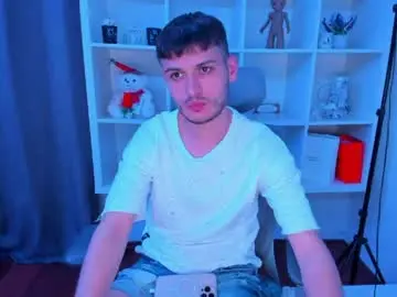 Live Sex Cam with stashott69 - Chaturbate