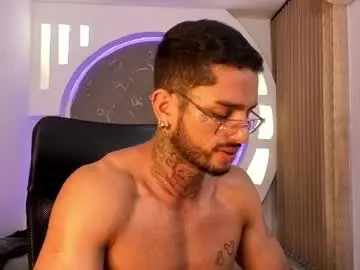 Nude Webcam with alanrodgers2_0 - Chaturbate