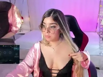 Sex Chat with emilyricci_ - Chaturbate