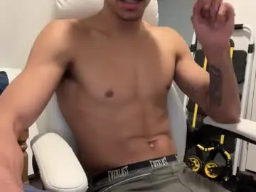 Live Sex Cam with rippedguy4l - Chaturbate