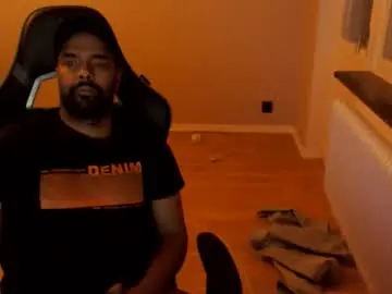 Live Sex Cam with dan_the_man43 - Chaturbate