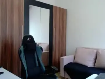 Watch Live Sex Cams with darius_94 - Chaturbate