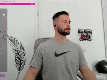 Nude Webcam with hard_chriss - Chaturbate