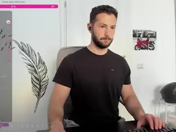 Nude Webcam with hard_chriss - Chaturbate