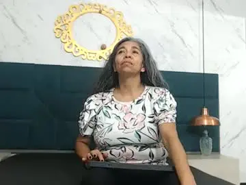 Live Sex Cam with brenda_velasquez - Chaturbate