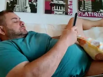 Live Sex Cam with themastercomander - Chaturbate