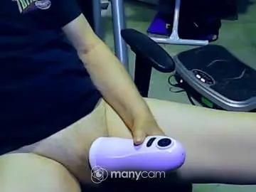 Sex Cam with funformycock2025 - Chaturbate