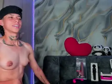 Live Porn with amber_adams_ - Chaturbate
