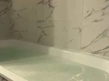 Live Porn with emilybatee - Chaturbate