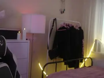 Watch Live Sex Cams with 18km_from_you - Chaturbate