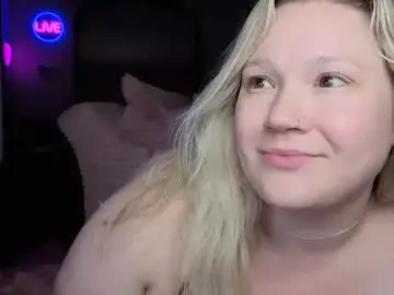 Live Porn with piggyrose - Chaturbate