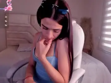Live Sex Cam with ella__olmos - Chaturbate