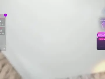 Watch Live Sex Cams with adelinemoretti - Chaturbate
