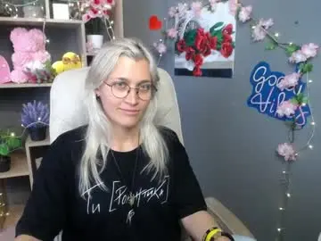 Live Sex Cam with rubydaviss - Chaturbate