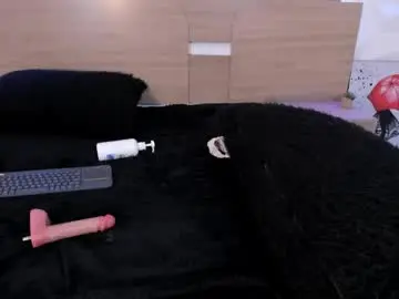 Live Porn with kitty_velve - Chaturbate