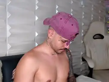 Live Sex with david_col11 - Chaturbate